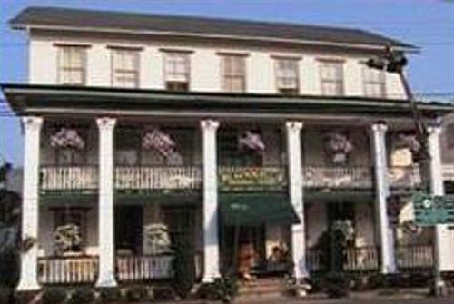 The National Hotel Frenchtown 外观 照片