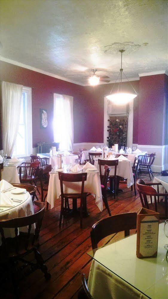 The National Hotel Frenchtown 外观 照片